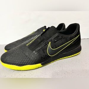 Nike Men's 7.5 Phantom Venom Academy IC Indoor Soccer Shoes Black/Volt Sports